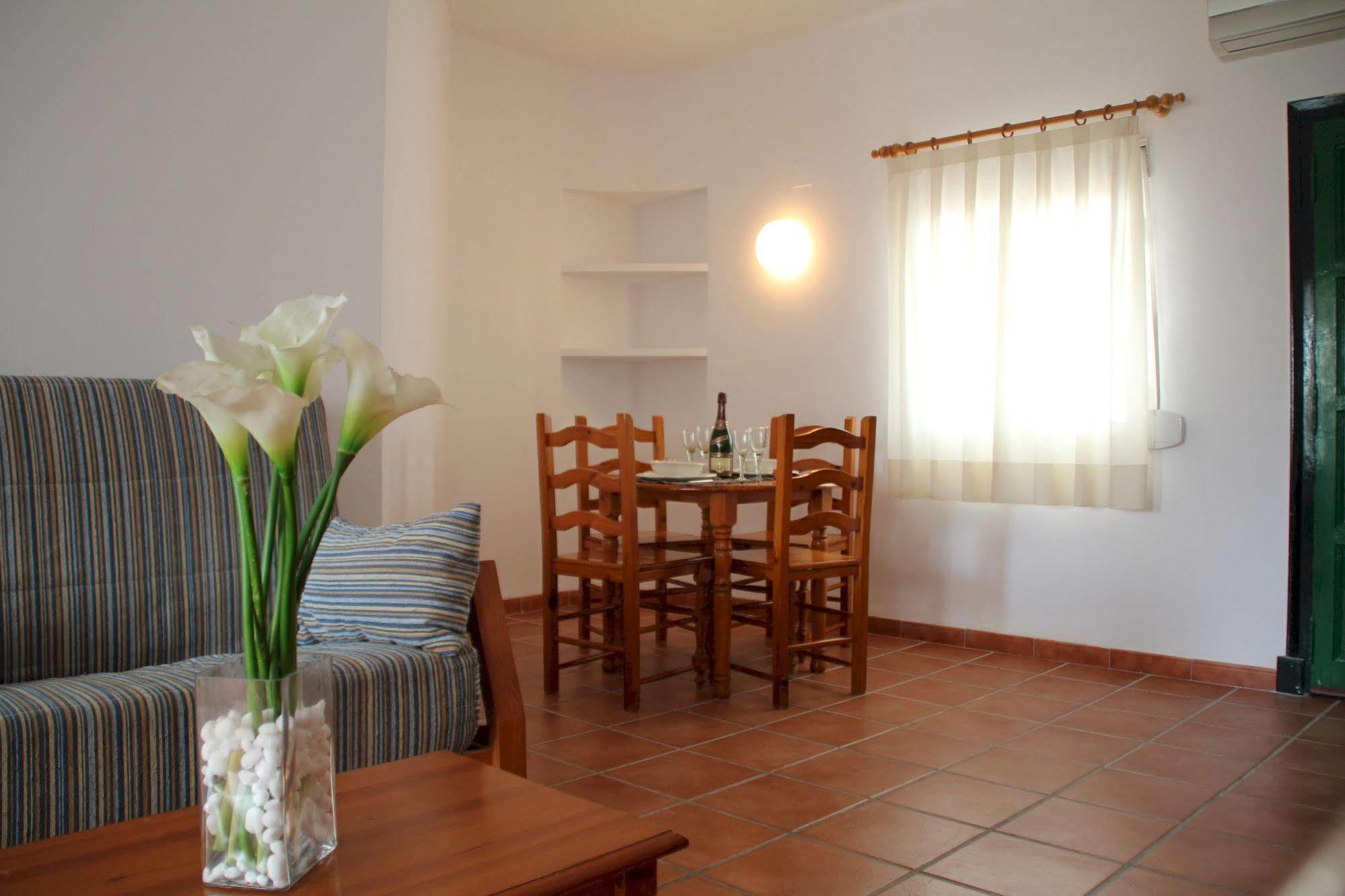 מלון Jávea Bungalows El Arenal מראה חיצוני תמונה